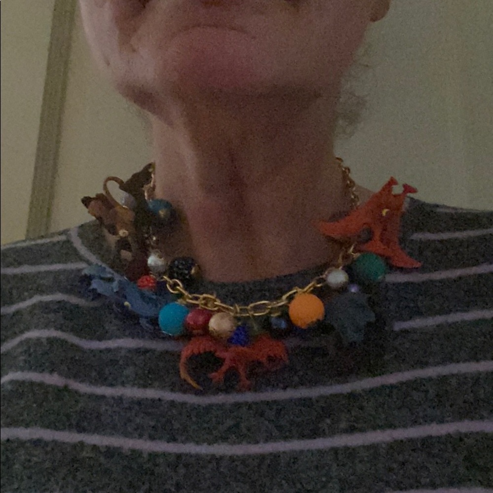 Lenora Dame dinosaur necklace - Picture 5 of 5